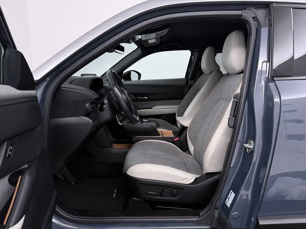 Mazda MX-30 e-SkyActiv 145 First Edition 36 kWh uit 2020, foto 11