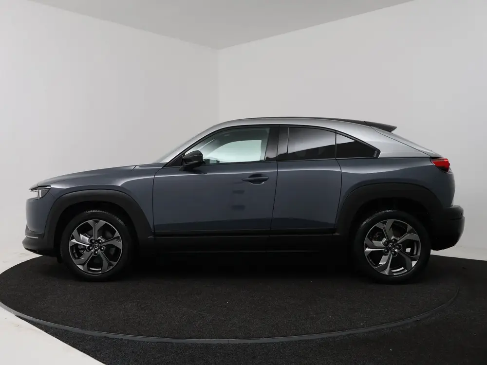 Mazda MX-30 e-SkyActiv 145 First Edition 36 kWh uit 2020, foto 3
