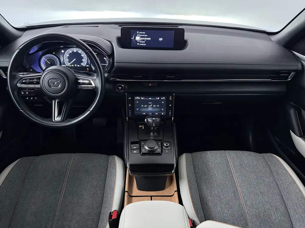 Mazda MX-30 e-SkyActiv 145 First Edition 36 kWh uit 2020, foto 4