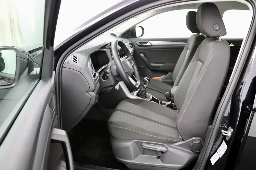 Volkswagen T-Roc 1.0 TSI Life zwart uit 2023, foto 12
