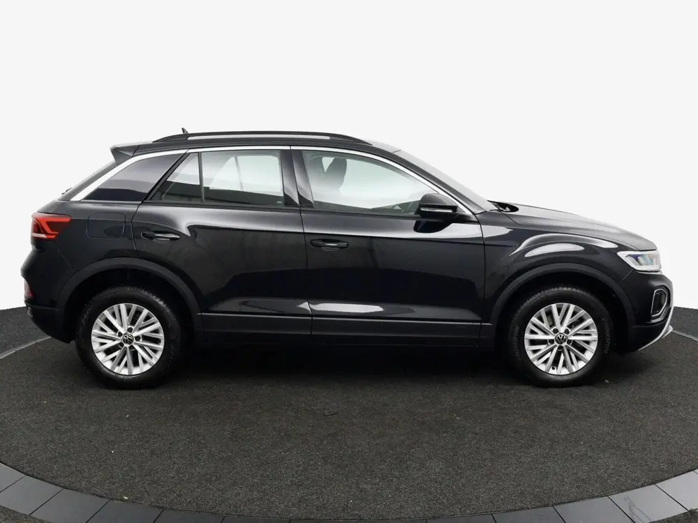 Volkswagen T-Roc 1.0 TSI Life zwart uit 2023, foto 4