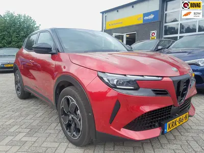 Alfa Romeo Junior 1.2 Turbo Hybrid Ibrida Speciale uit 2025
