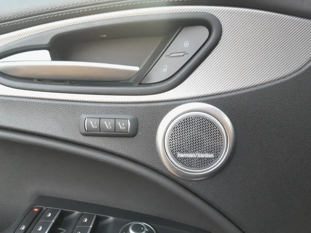 Alfa Romeo Stelvio 2.0 T AWD B-Tech - Leder - Veloce interie uit 2019, foto 15