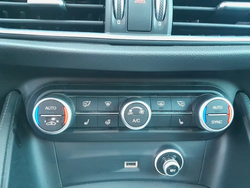 Alfa Romeo Stelvio 2.0 T AWD B-Tech - Leder - Veloce interie uit 2019, foto 20
