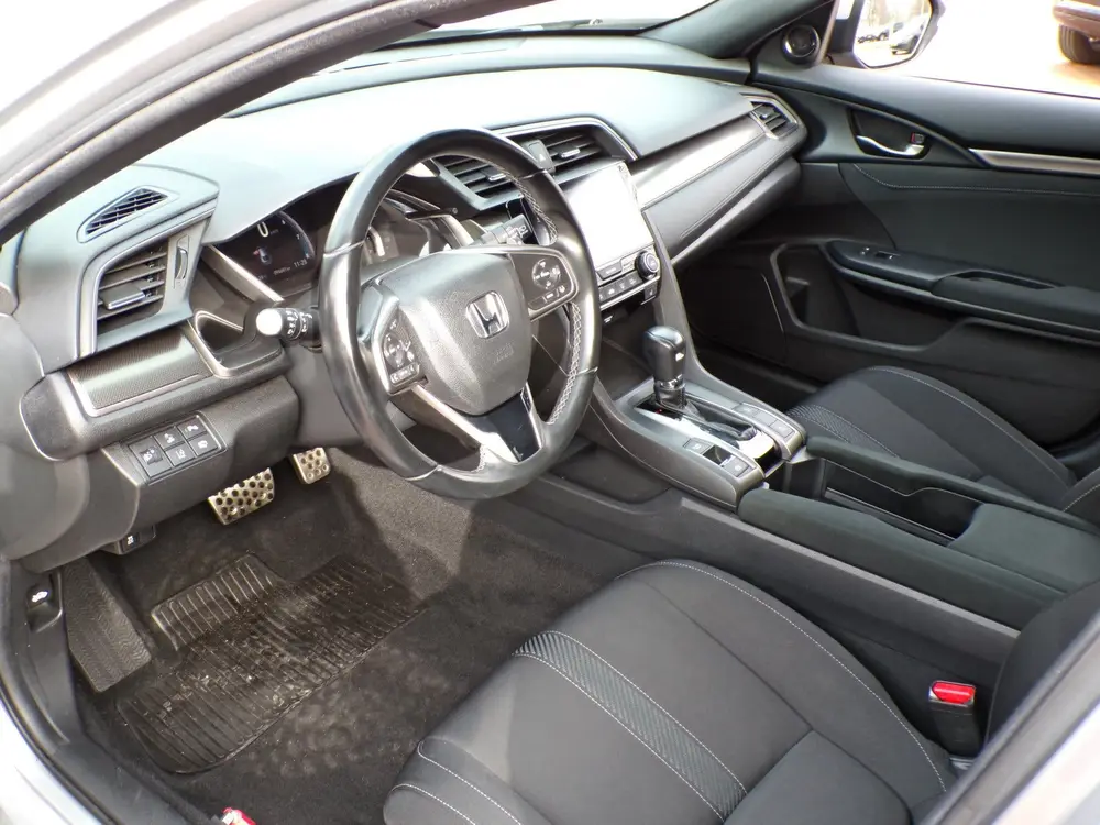 Honda Civic 1.0 i-VTEC Elegance AUTOMAAT DEALER ONDERHOUDEN uit 2020, foto 3