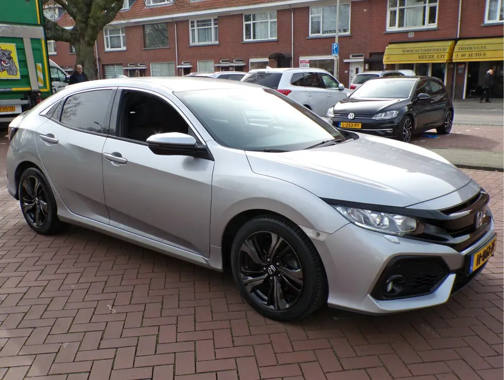 Honda Civic 1.0 i-VTEC Elegance AUTOMAAT DEALER ONDERHOUDEN uit 2020, foto 6