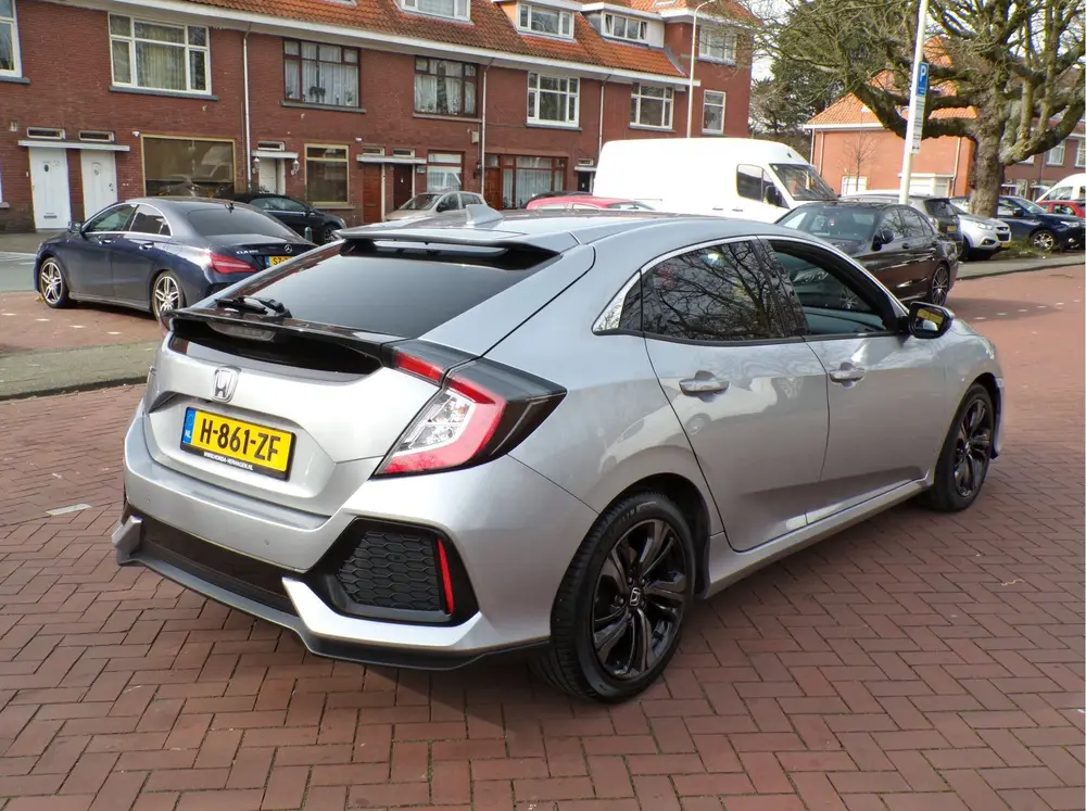 Honda Civic 1.0 i-VTEC Elegance AUTOMAAT DEALER ONDERHOUDEN uit 2020, foto 8