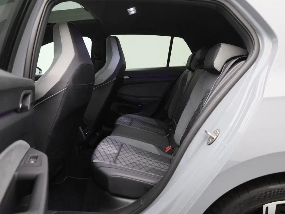 Volkswagen Golf 1.5 eTSI Aut. R-Line | Panoramadak | IQ Ligh uit 2021, foto 13