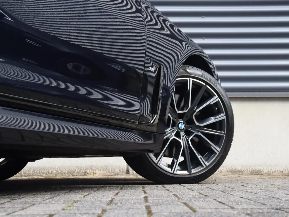 BMW 7-serie Sedan 745e High Executive uit 2020, foto 7