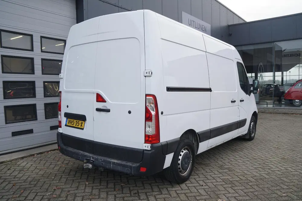 Opel Movano 2.3 TURBO 150 PK L2H2 + 2500 KG TREKHAAK uit 2020, foto 2