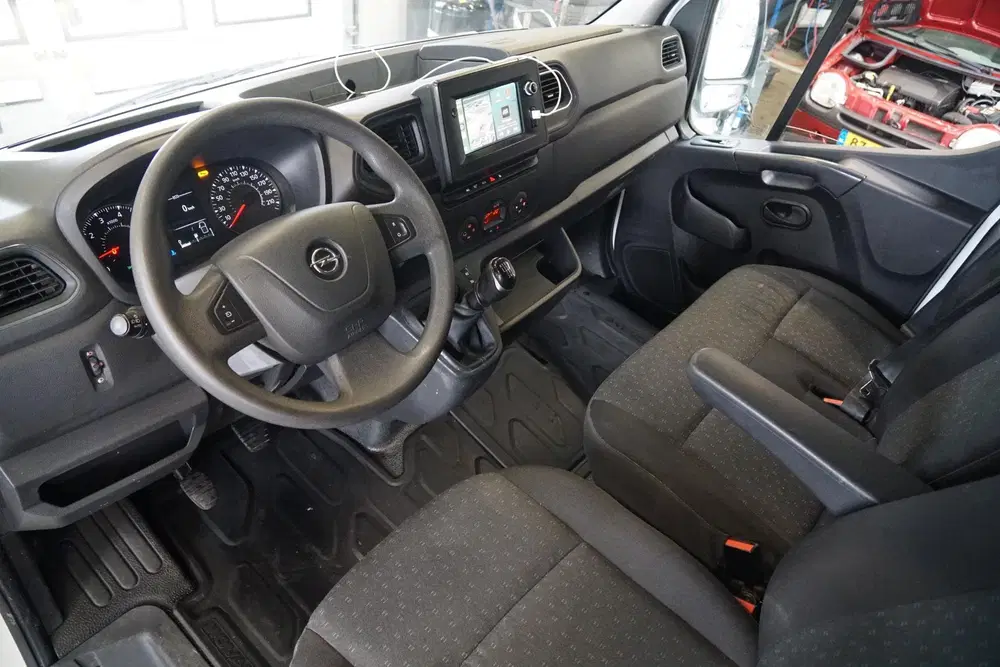 Opel Movano 2.3 TURBO 150 PK L2H2 + 2500 KG TREKHAAK uit 2020, foto 3