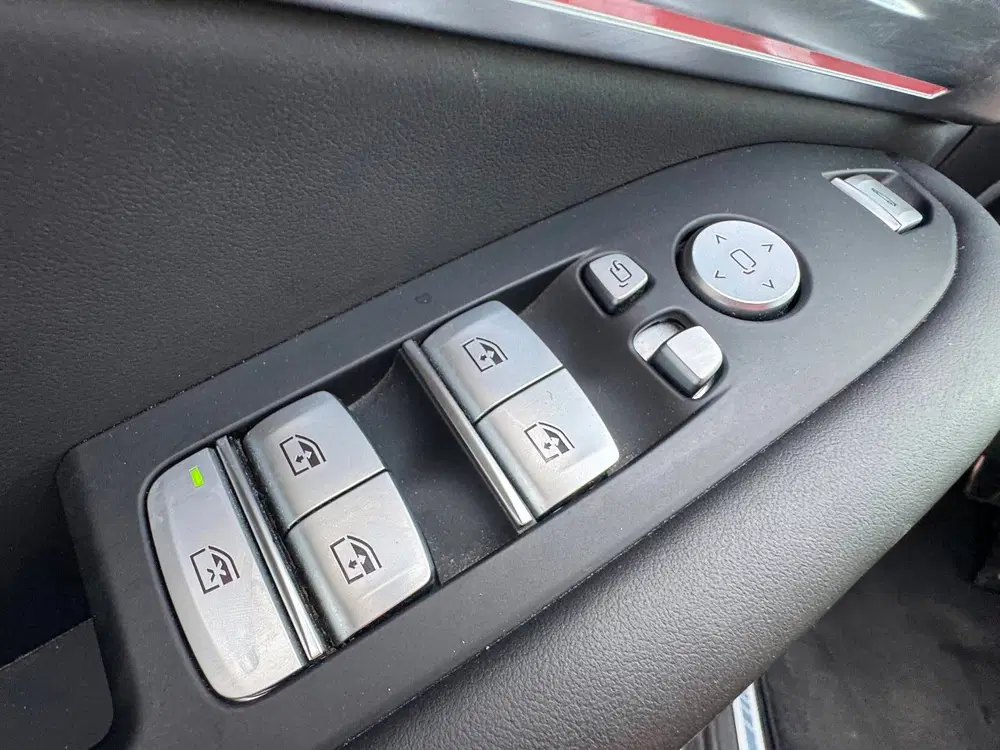 BMW XM PHEV Label Red 30 kWh 748pk uit 2023, foto 14