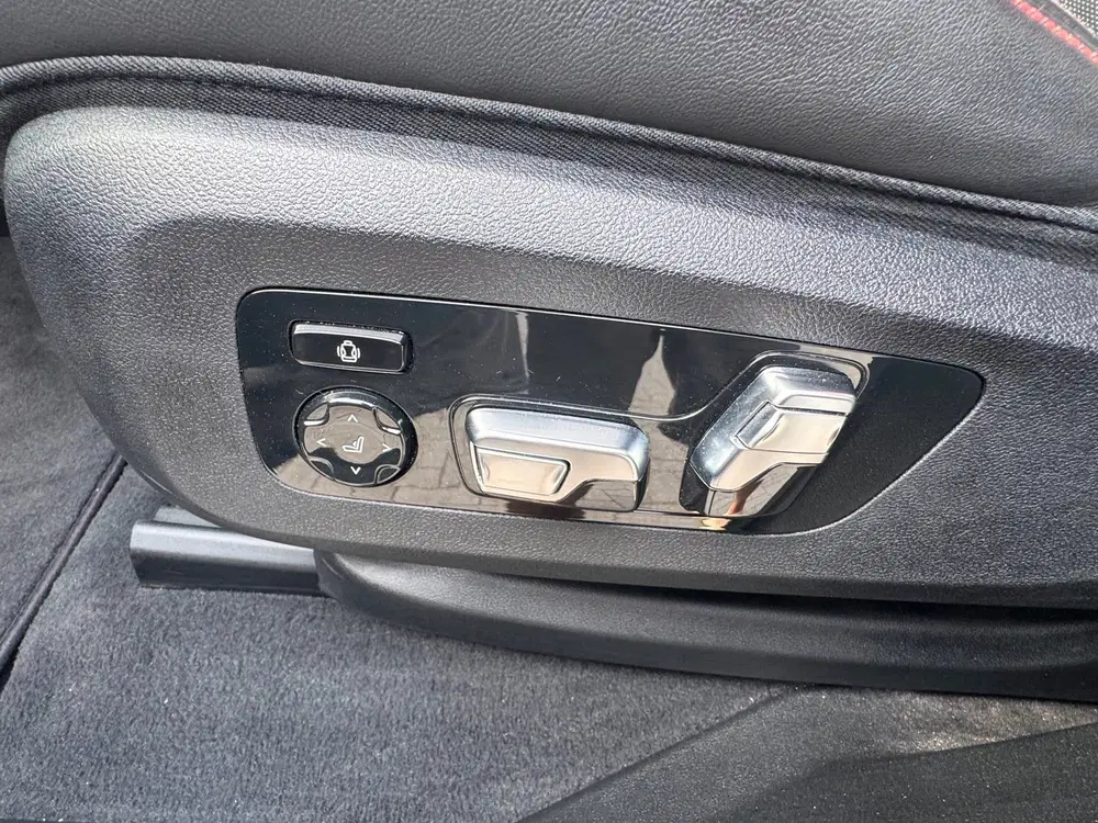 BMW XM PHEV Label Red 30 kWh 748pk uit 2023, foto 15
