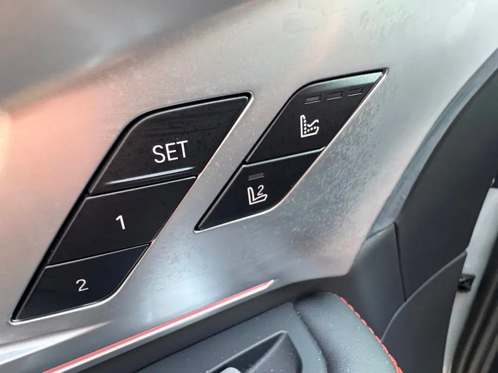 BMW XM PHEV Label Red 30 kWh 748pk uit 2023, foto 19