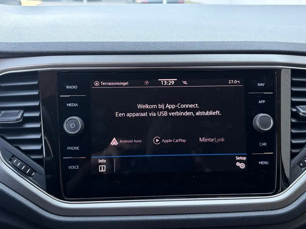 Volkswagen T-Roc 1.0 TSI Style Business / CarPlay uit 2021, foto 10
