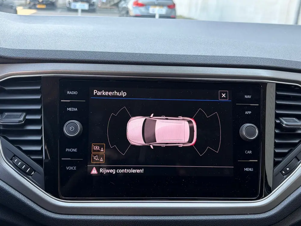Volkswagen T-Roc 1.0 TSI Style Business / CarPlay uit 2021, foto 12