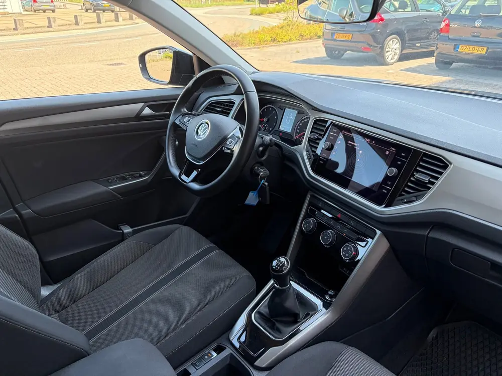 Volkswagen T-Roc 1.0 TSI Style Business / CarPlay uit 2021, foto 16