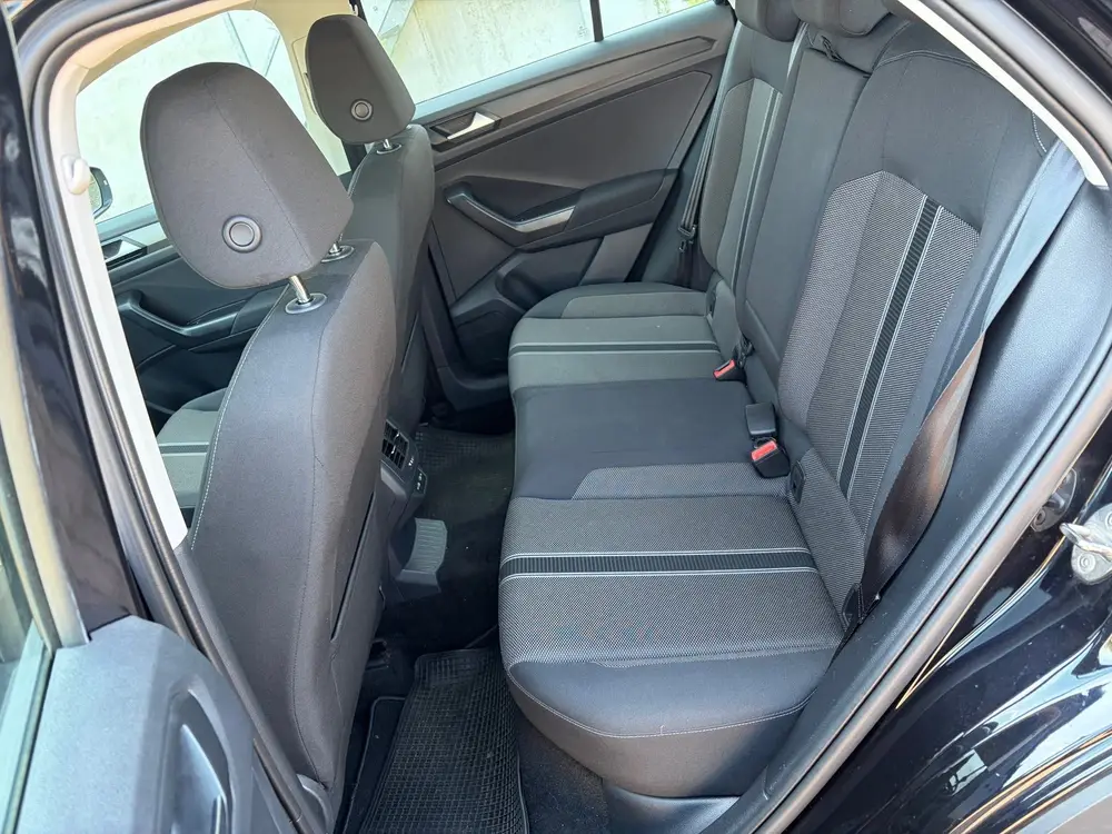 Volkswagen T-Roc 1.0 TSI Style Business / CarPlay uit 2021, foto 20
