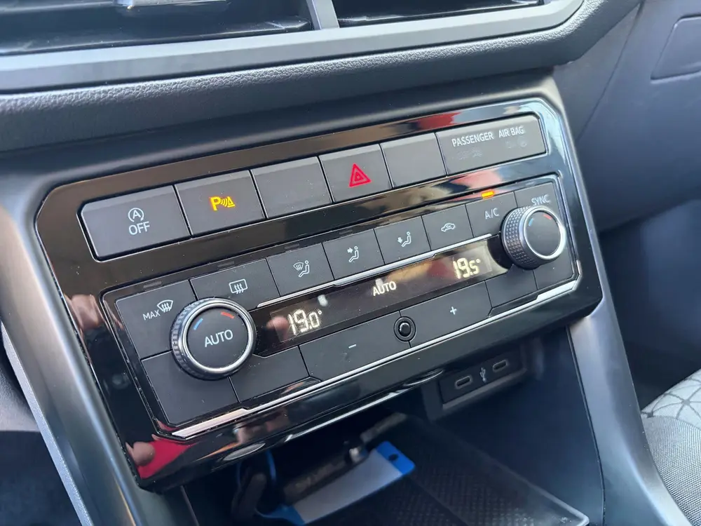 Volkswagen T-Cross 1.0 TSI Life Business / carplay uit 2021, foto 16