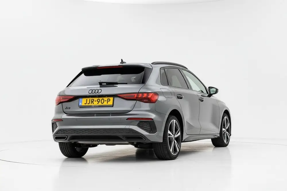 Audi A3 Sportback 45 TFSI e S edition Competition RS-Seats/M uit 2021, foto 3