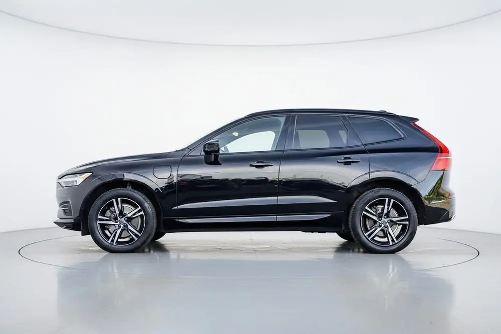 Volvo XC60 2.0 T8 Twin Engine AWD /Pano/R-Design/H&K uit 2020, foto 2