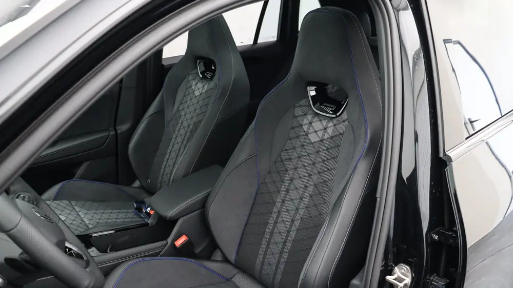 Volkswagen Tiguan 1.5 eHybrid R-Line | Massage | Head-up | P uit 2026, foto 9