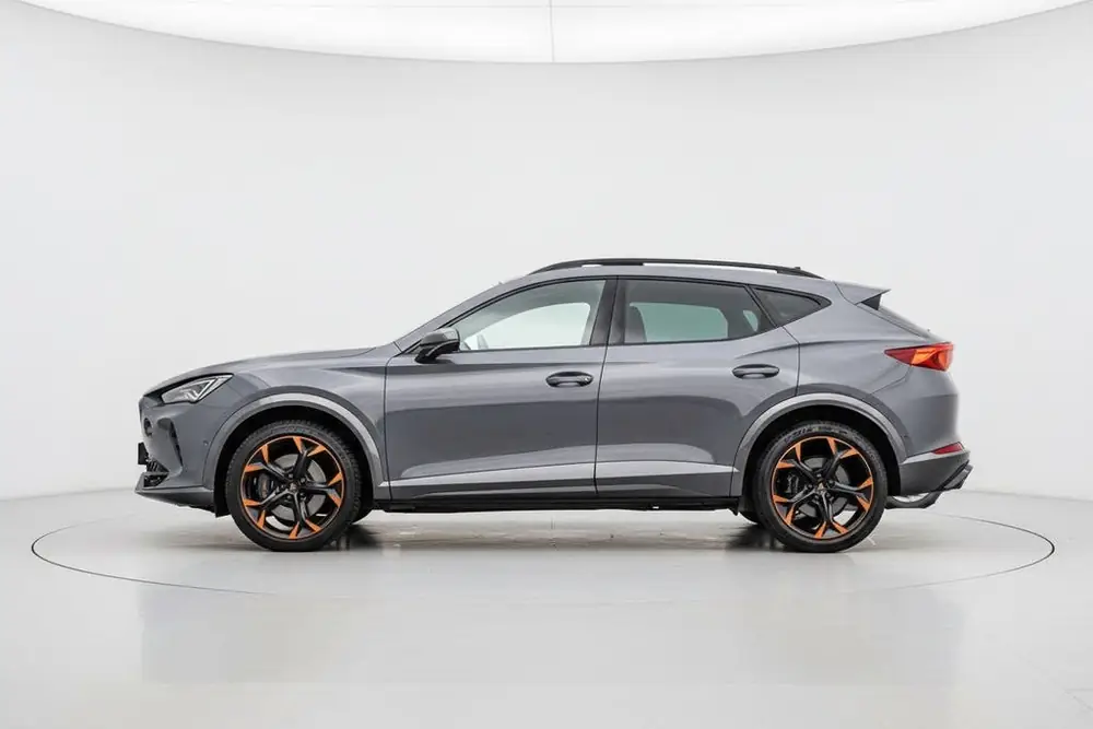Cupra Formentor 2.0 TSI 4DRIVE /Pano/Carbon/Kuipstoelen/310p uit 2022, foto 2