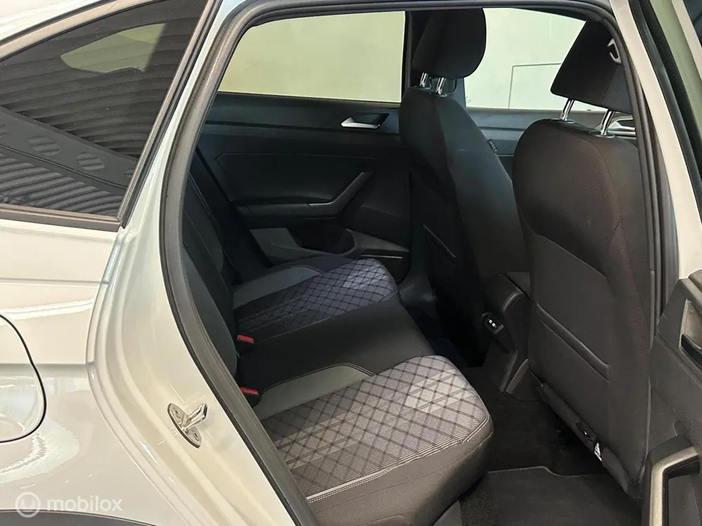 Volkswagen Taigo 1.0 TSI R-Line Panorama/IQ Light/Keyless/Bl uit 2022, foto 20