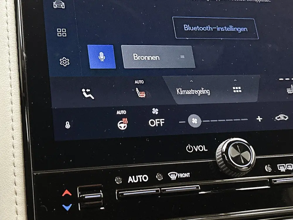 Lexus LBX Elegant 2WD uit 2024, foto 19