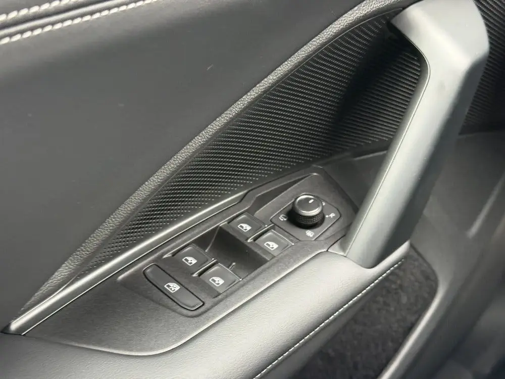 Volkswagen Tiguan 1.5 eTSI Life Edition GOAL Trekhaak 3D Cam uit 2025, foto 19