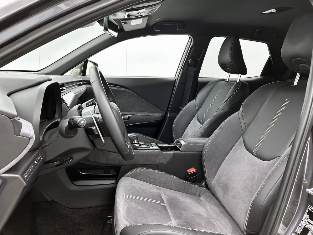 Lexus LBX Cool 2WD uit 2025, foto 16