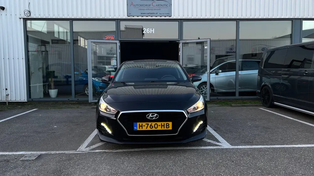 Hyundai i30 1.4 T-GDI Comfort AUTOMAAT uit 2019, foto 2