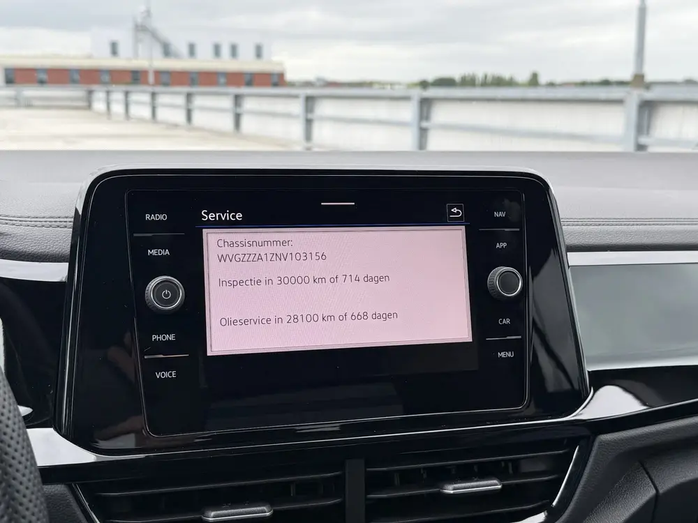 Volkswagen T-Roc 1.5 TSI R-Line | Black Style | IQ | Beats | uit 2022, foto 14