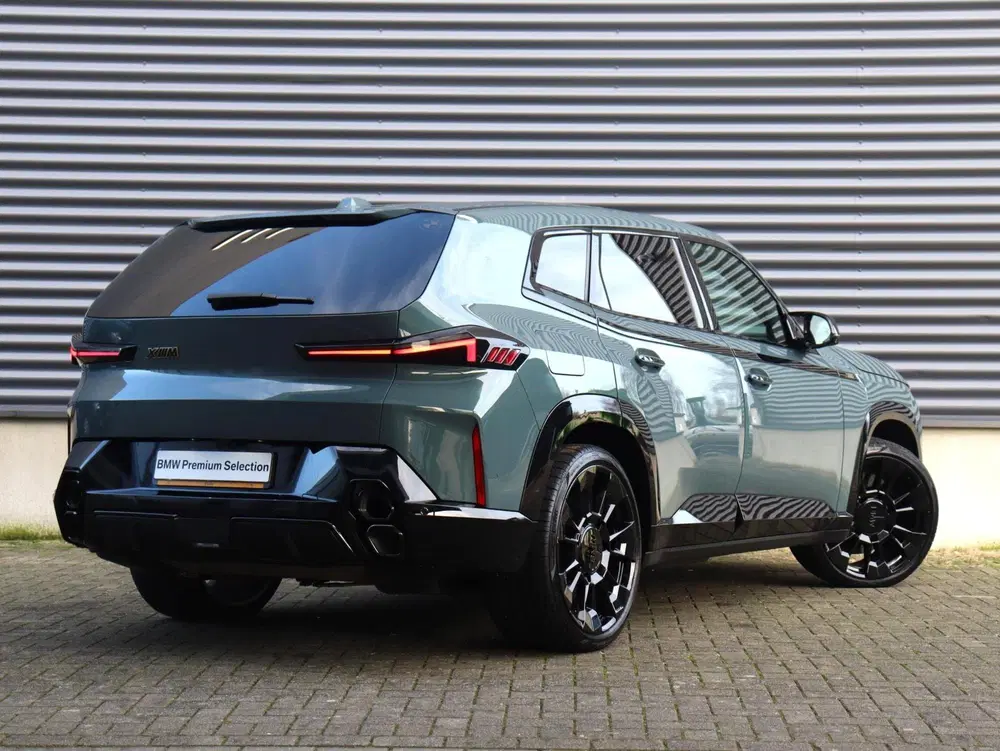 BMW XM PHEV uit 2023, foto 2