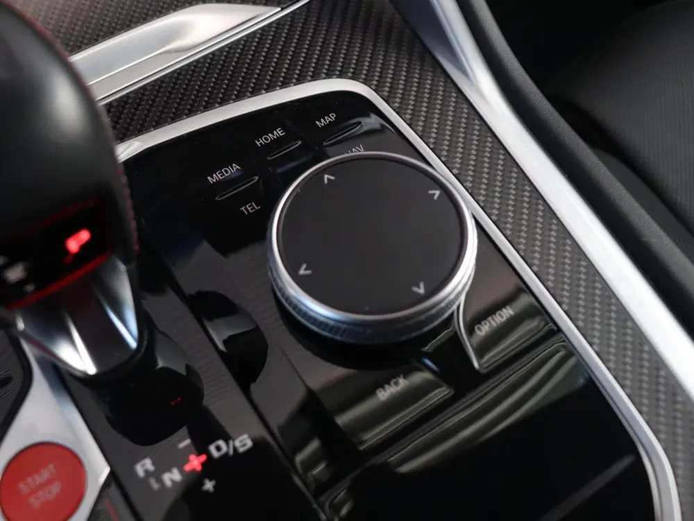 BMW XM PHEV uit 2023, foto 20