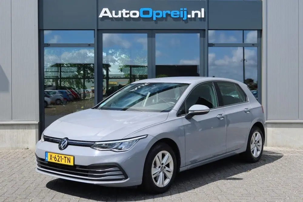 Volkswagen Golf 1.0 eTSI Life AUTOMAAT 110pk Clima, NAVI, Ca uit 2024