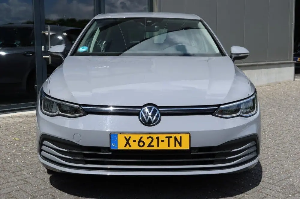 Volkswagen Golf 1.0 eTSI Life AUTOMAAT 110pk Clima, NAVI, Ca uit 2024, foto 2