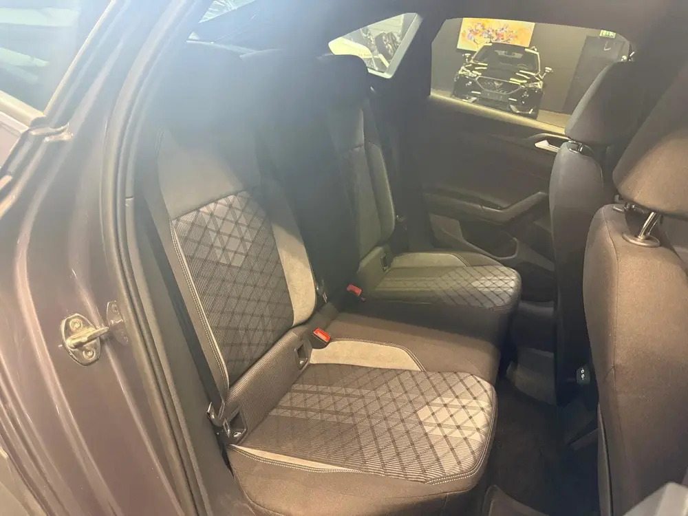 Volkswagen Taigo 1.5 TSI 3X R-Line |PANO|KEYLESS|LANEASSIST| uit 2023, foto 16