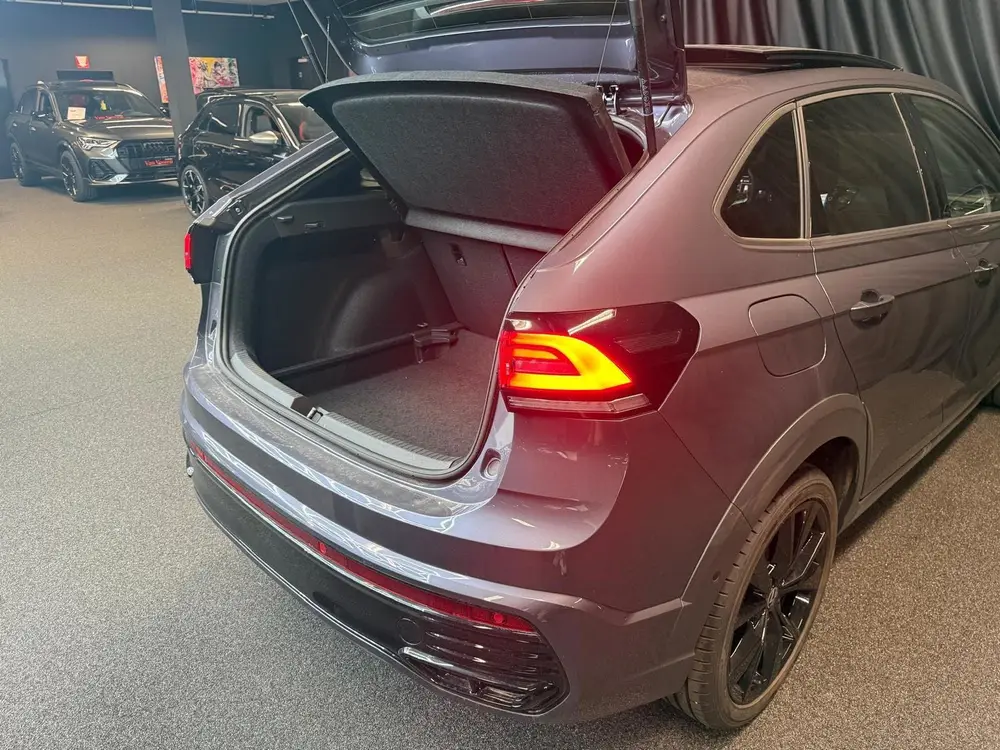 Volkswagen Taigo 1.5 TSI 3X R-Line |PANO|KEYLESS|LANEASSIST| uit 2023, foto 17