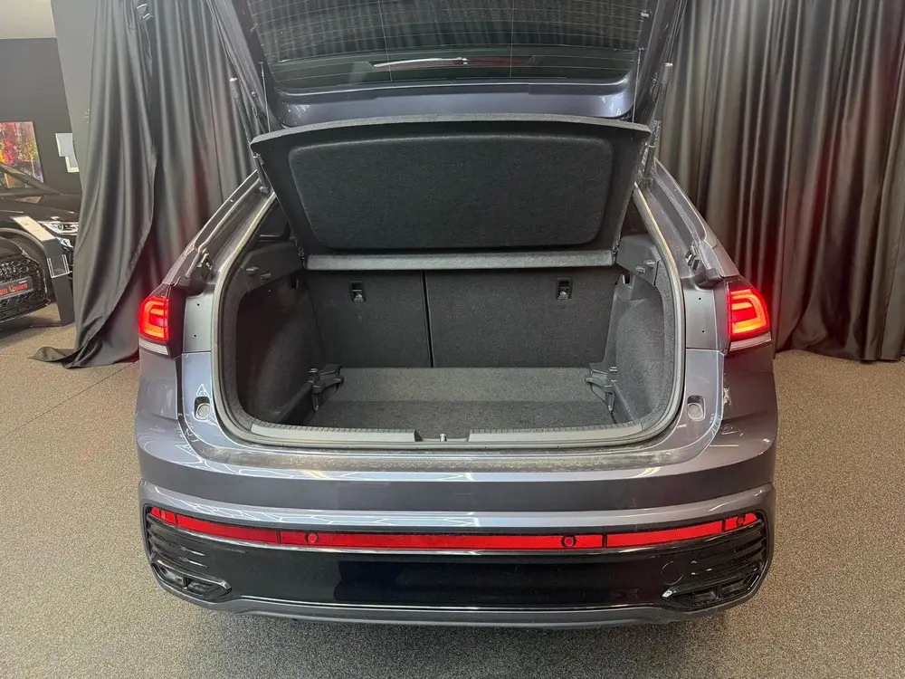 Volkswagen Taigo 1.5 TSI 3X R-Line |PANO|KEYLESS|LANEASSIST| uit 2023, foto 18