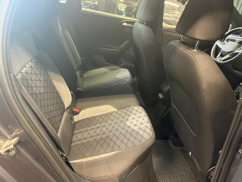 Volkswagen Taigo 1.5 TSI 3X R-Line |PANO|KEYLESS|LANEASSIST| uit 2023, foto 3