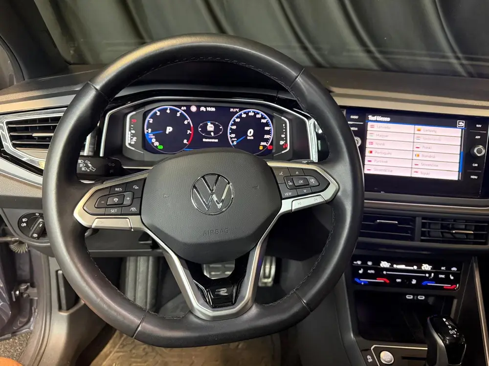 Volkswagen Taigo 1.5 TSI 3X R-Line |PANO|KEYLESS|LANEASSIST| uit 2023, foto 4