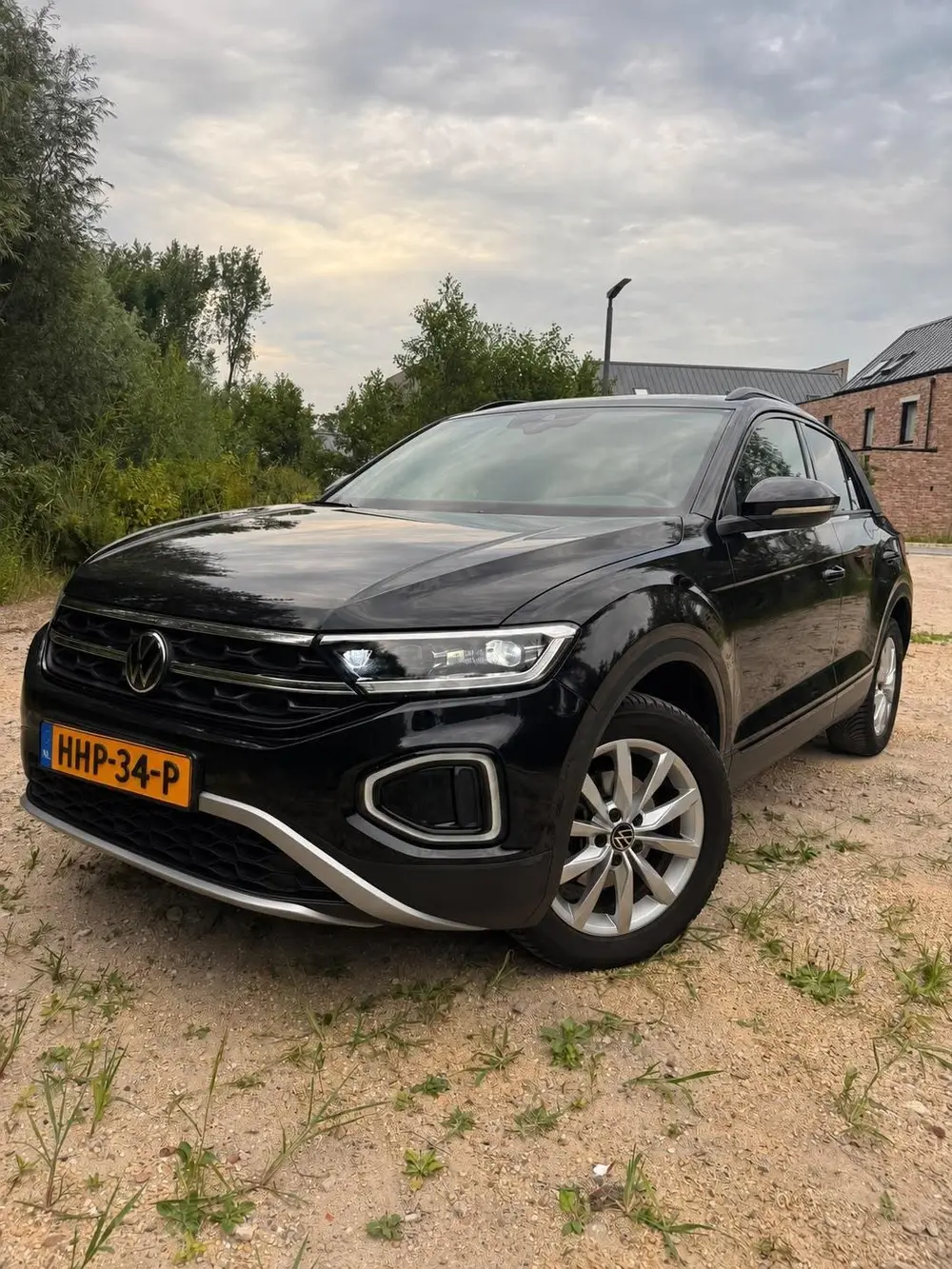 Volkswagen T-Roc 1.5 TSI Life Business uit 2023