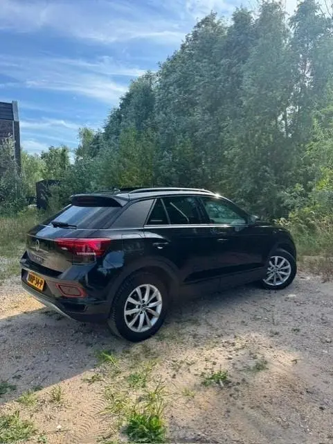 Volkswagen T-Roc 1.5 TSI Life Business uit 2023, foto 10