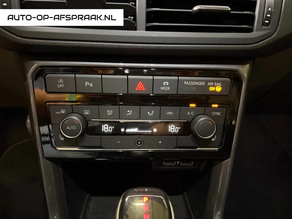 Volkswagen T-Cross 1.0 TSI Style Automaat Virtual Camera Nav uit 2020, foto 18