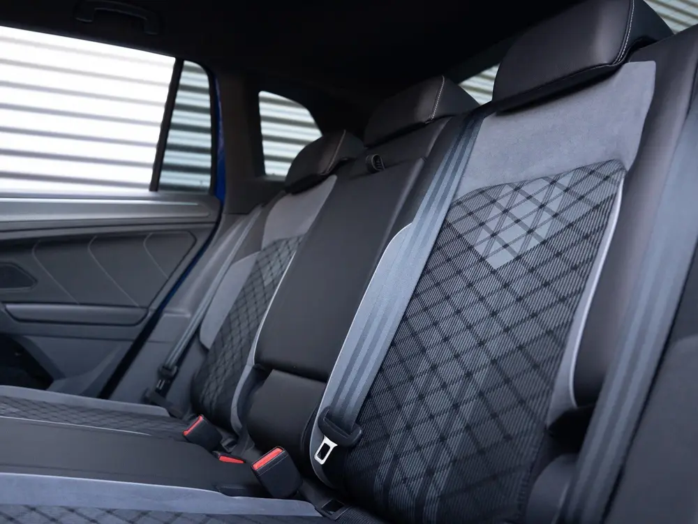 Volkswagen Tiguan 1.5 TSI 3xR-Line Business+ Camera Elecklep uit 2022, foto 19