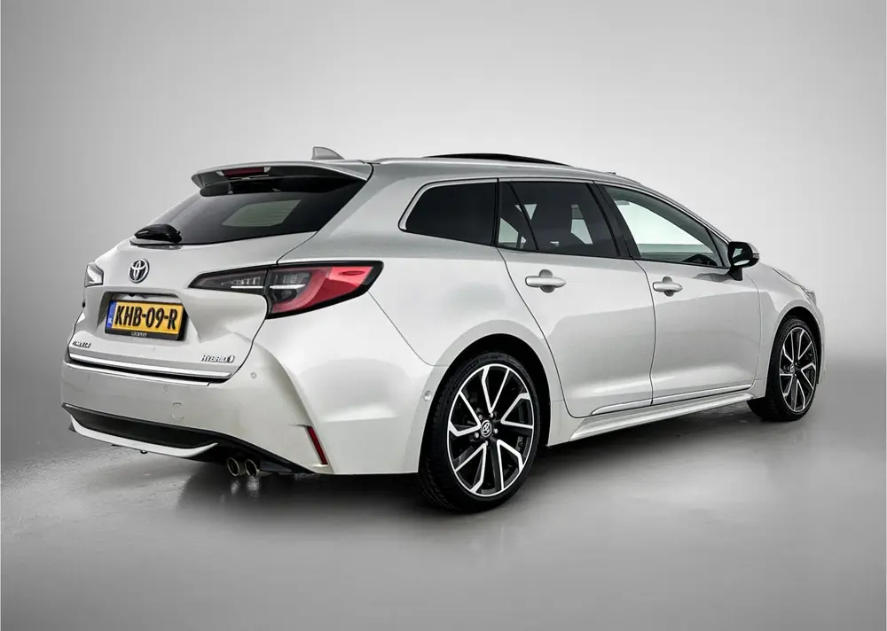 Toyota Corolla 2.0 Hybrid Executive Premium uit 2022, foto 2
