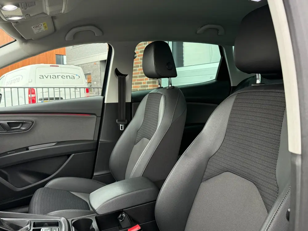 SEAT Leon 1.6 TDI Xcellence Business Intense! Keyless! Navi! uit 2019, foto 19