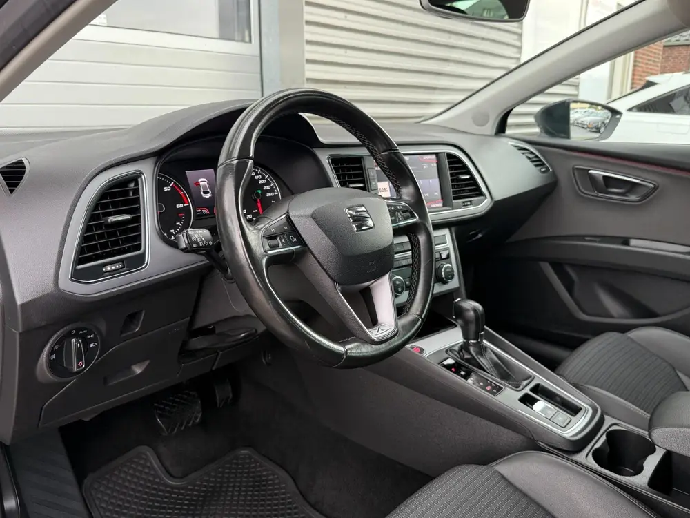 SEAT Leon 1.6 TDI Xcellence Business Intense! Keyless! Navi! uit 2019, foto 8