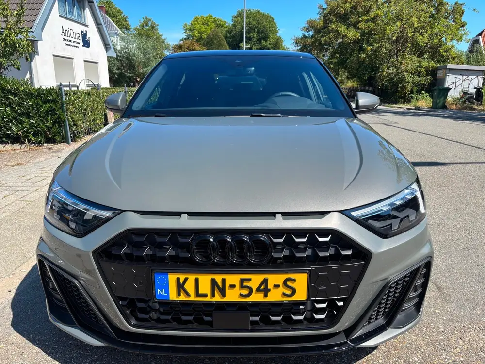 Audi A1 30 TFSI S edition S-line S-tronic 116pk uit 2025, foto 2